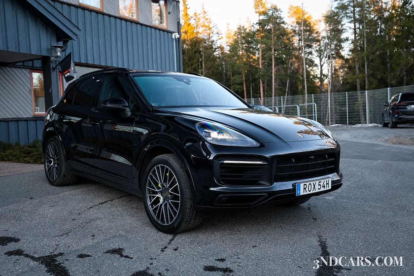 Bild 3 av Porsche Cayenne E-Hybrid 21" Bose Pano Drag Se Spec!