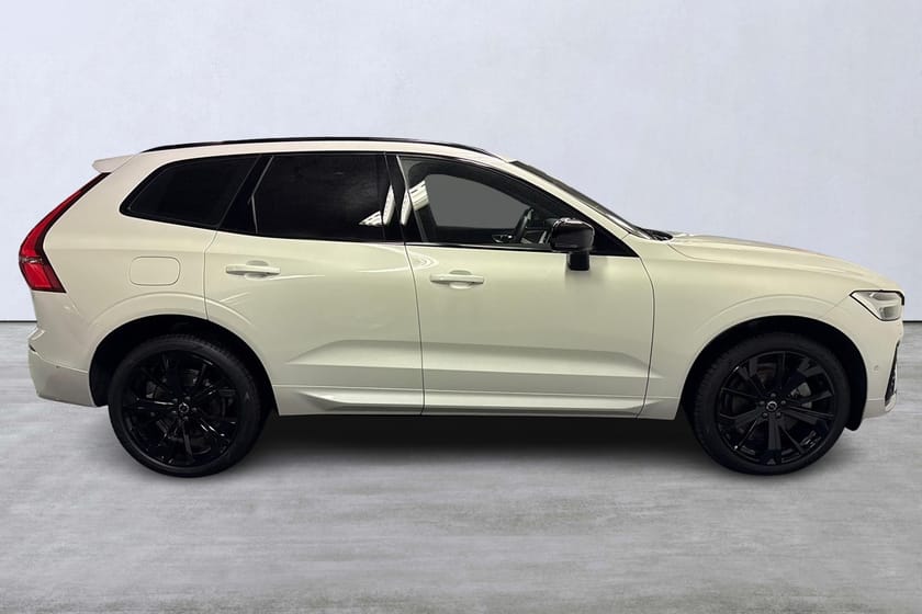 Bild 3 av Volvo XC60 T6 Plus Black Nordic Edition