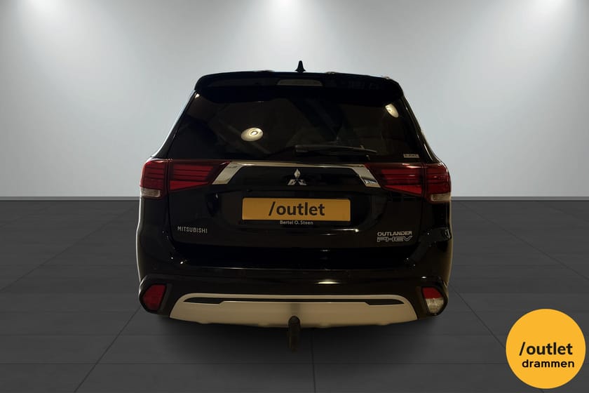 Bilde 4 av Mitsubishi Outlander PHEV Instyle + / Lav KM / Skinn