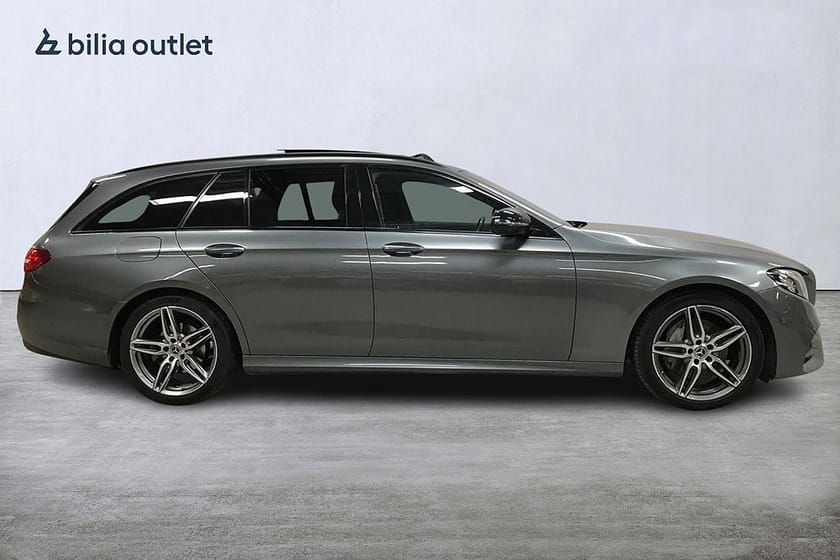 Bild 4 av Mercedes-Benz E 220 T d 4MATIC AMG 194hk Nightpkt Pano Drag Burmester