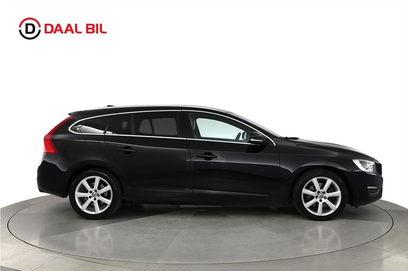 Bild 5 av Volvo V60 D4 AWD 190HK SUMMUM DRAG NAVI HIGH PERFORMANCE LÄDER