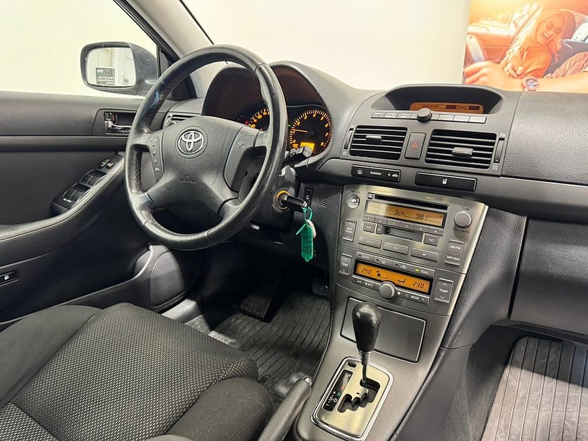 Bild 2 av Toyota Avensis Kombi 2.0 D-4 VVT-i