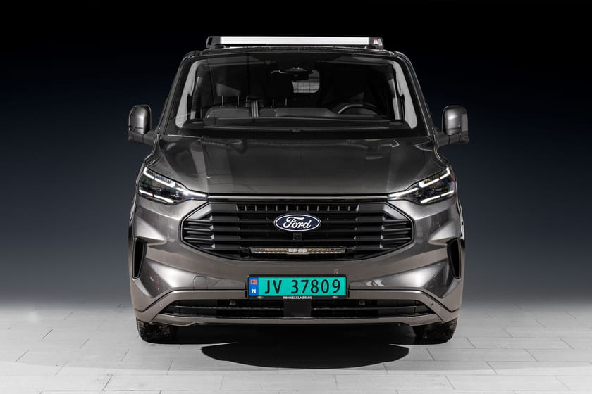 Bilde 4 av Ford Transit Custom 320 170hk 4x4 Lang Webasto Lazer MatrixLED Komfortvegg+++