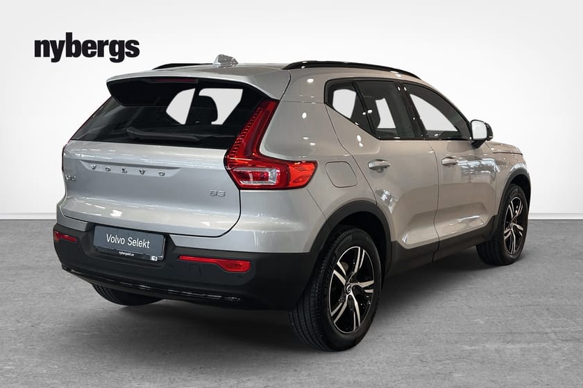 Bild 3 av Volvo XC40 B3 FWD Bensin Plus Dark