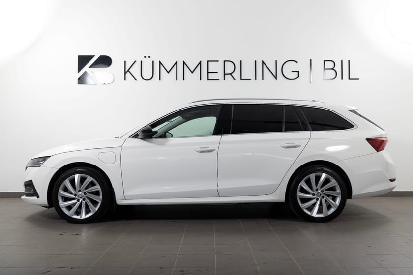 Bild 1 av Škoda Octavia Kombi iV DSG Sekventiell 204hk Cockpit/Keyless/
