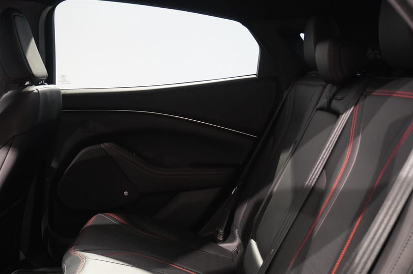 Bild 4 av Ford Mustang Mach-E Long Range AWD Adaptov Fart Navi 360kamera