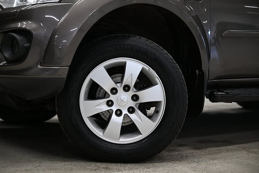 Bild 3 av Mitsubishi L200 Dubbelhytt 2.5 4x4 178HK Automat|Dubbelhytt|Drag|M-Värmare|Rolltop