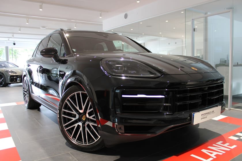 Bild 1 av Porsche Cayenne E-Hybrid 