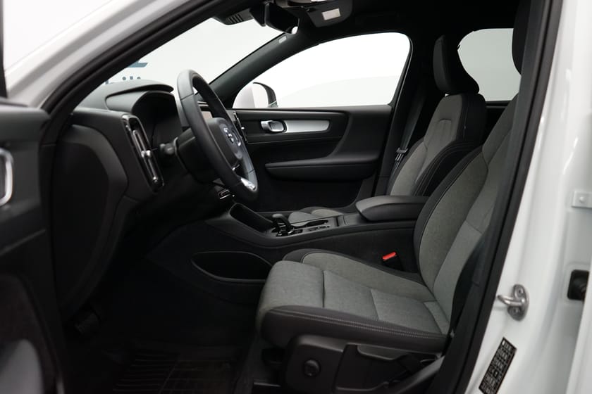 Bild 5 av Volvo XC40 B4 FWD Bensin Core SE II, Baklucka elmanövrerad