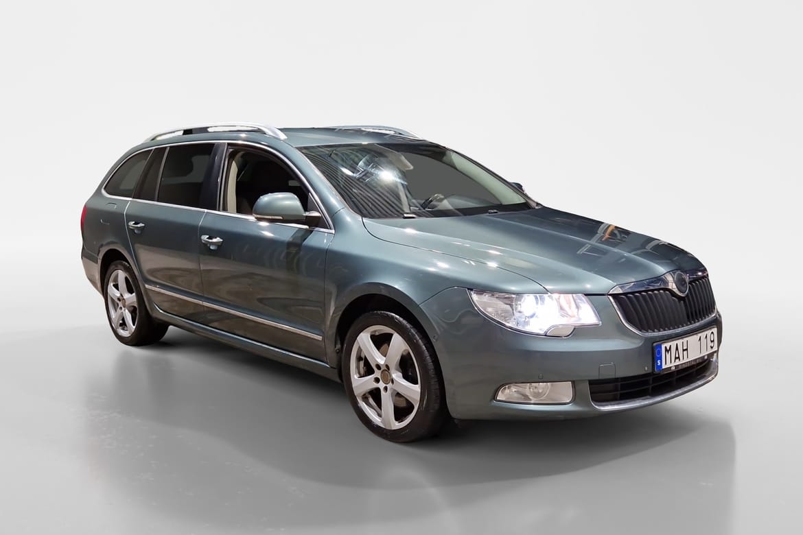 Škoda Superb Kombi 2.0 TDI DSG Sekventiell, 140hk, 2012