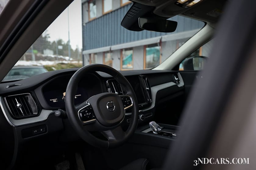 Bild 4 av Volvo XC60 Recharge T6 AWD Plus Dark edition MOMS PANO DRAG Euro 6