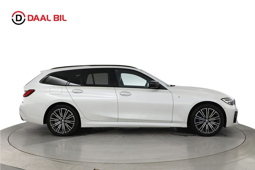 Bild 5 av BMW 330e xDrive Touring 292HK M-SPORT DRAG H/K® 3D-KAMERA PANO