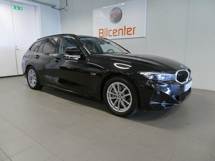 Bild 4 av BMW 330e Touring Drag-Rattvärme-Backkamera-Sportstolar-SoV