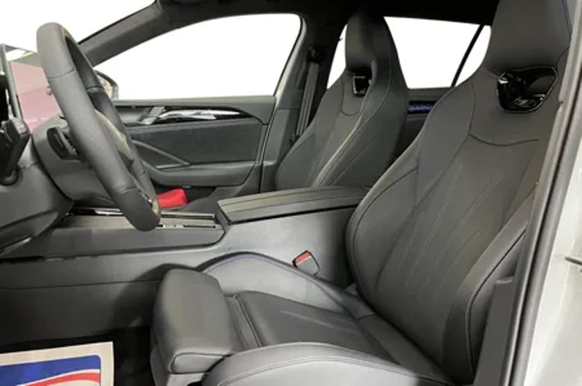Bild 3 av Volkswagen Passat eHybrid 272hk DSG *SWE Edition* Kampanj