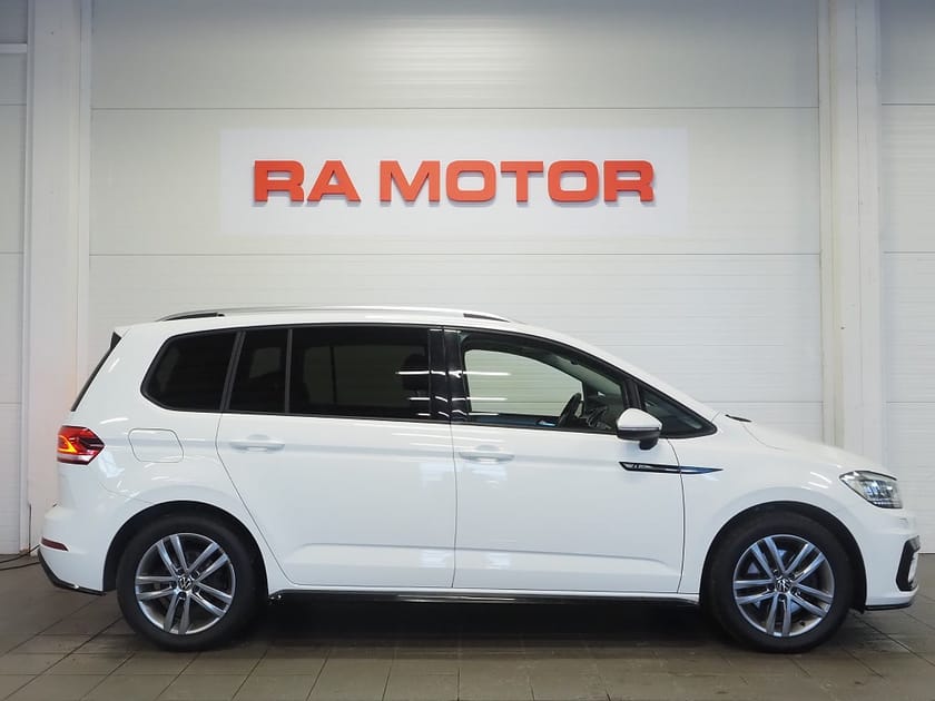 Bild 4 av Volkswagen Touran 7-seater 1.5 TSI 150hk DSG R-Line | 7-sits |Pluspaket |