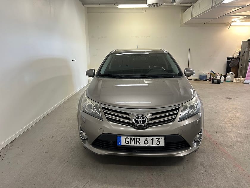 Bild 3 av Toyota Avensis Kombi 1.8 Edition 50/SUPERDEAL 3,95%/DRAG/B-KAMERA/BT