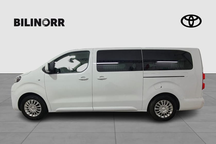 Bild 2 av Toyota Proace Verso SHUTTLE LONG 2,0 D ADBLUE 140 HK S&S V-HJUL