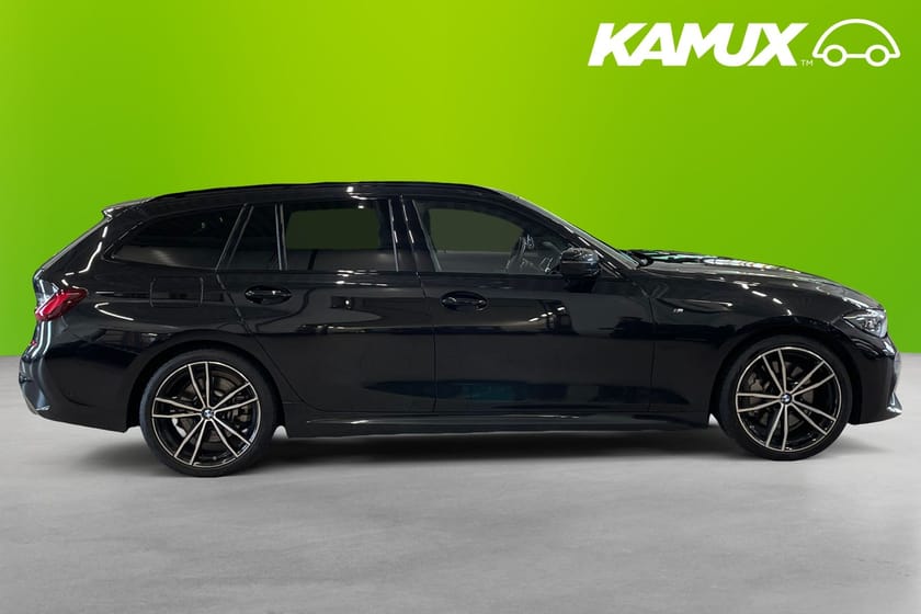 Bild 2 av BMW 330i xDrive Touring M Sport Cockpit Värm Drag Kamera