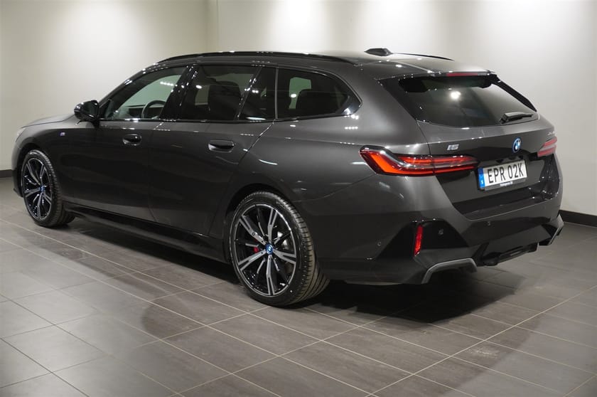 Bild 3 av BMW i5 xDrive40 Touring xDrive  M Sport Business Edt. Innovation Drag H K DAP