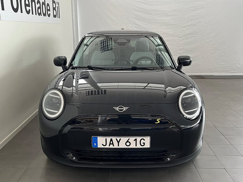 Bild 2 av MINI Cooper SE Classic Trim Paket M 4,95% ränta
