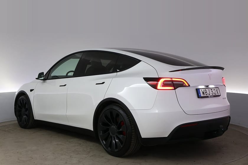 Bild 4 av Tesla Model Y Performance Autopilot Panorama Drag