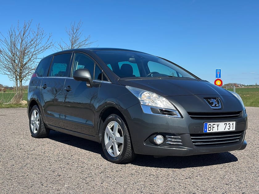 Bild 2 av Peugeot 5008 1.6 THP Allure Euro 5 PANORAMA/ 7-SITS