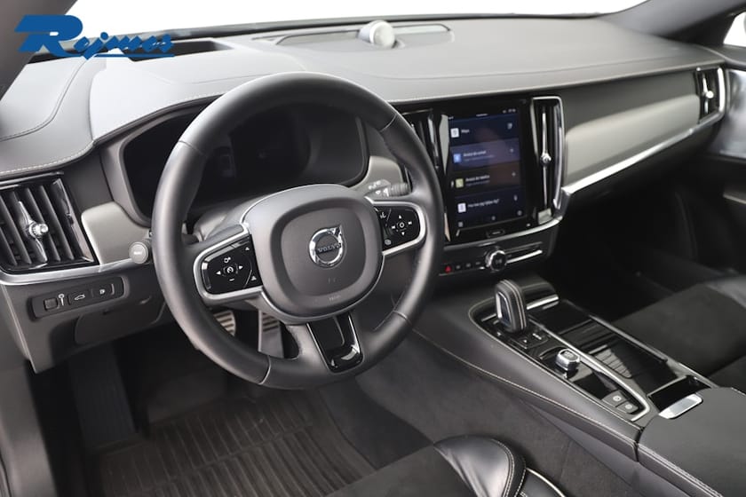 Bild 2 av Volvo V90 Recharge T8 R-Design Pro Edition