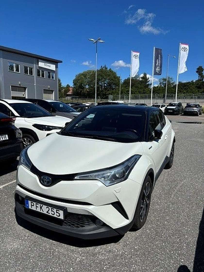 Bild 1 av Toyota C-HR Hybrid 1.8 CVT Style Bi-tone Vhjul