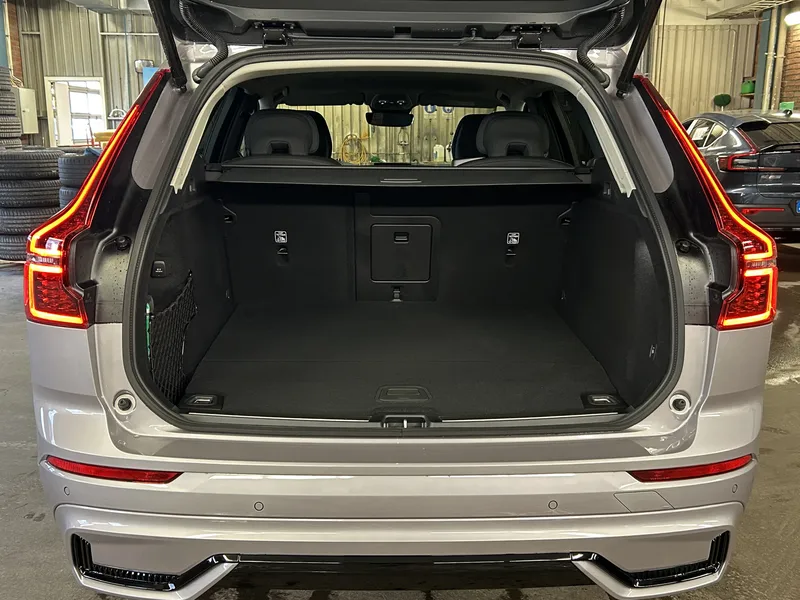 Bild 12 av 13 – Volvo XC60 T6 Plus Dark Nordic Edition Plus Nordic Edition