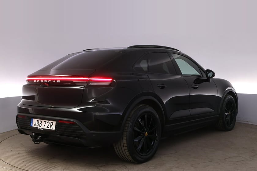 Bild 5 av Porsche Macan 4 Electric SportChrono Drag Kamera AdapFarth BLIS BOSE