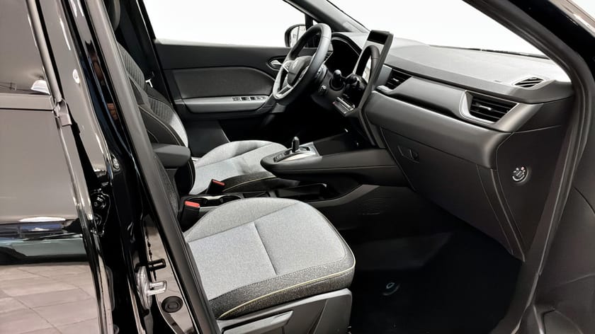 Bild 3 av Renault Captur TECHNO MILDHYBRID 140 EDC // DEMO