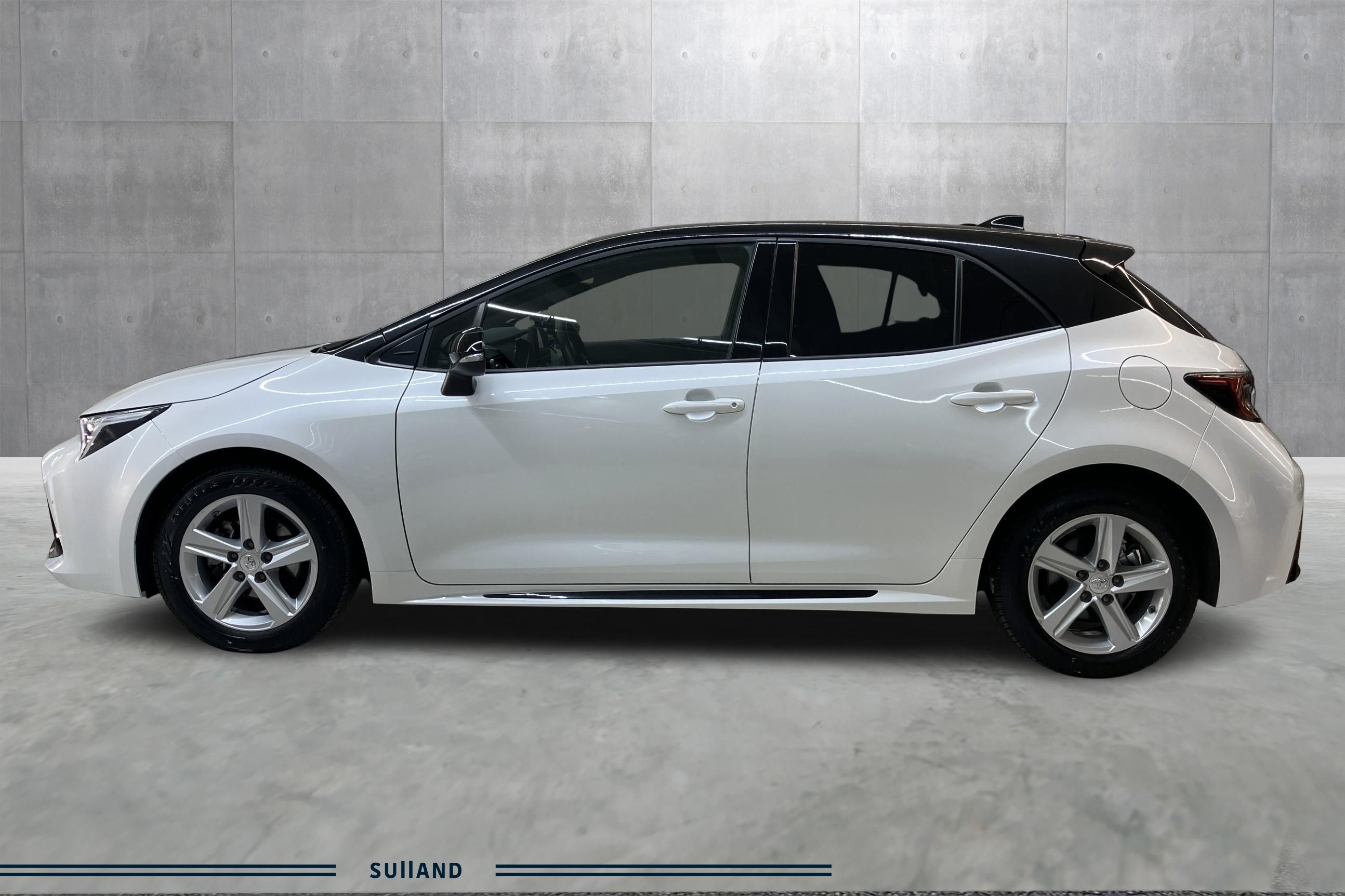 Thumnail bilde 1 av Toyota Corolla Hybrid