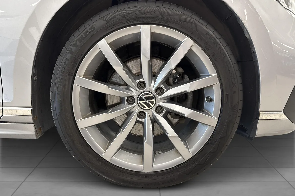 picture of a car