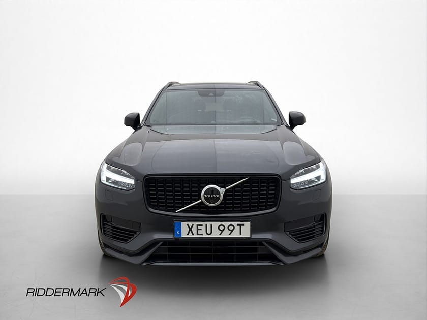 Bild 2 av Volvo XC90 7 Säten T8 456hk R-Design 7-Sits Pano B&W HUD Luft 360°