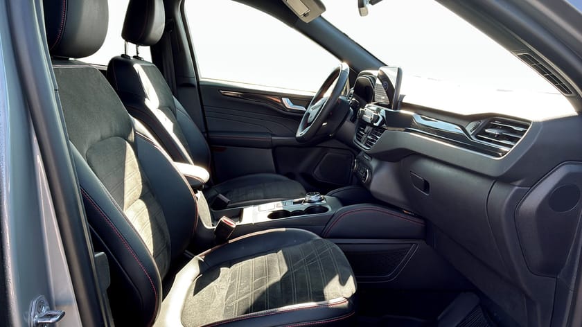 Bild 3 av Ford Kuga Plug-In Hybrid ST-Line X Phev | Drag | Navigation | Moms