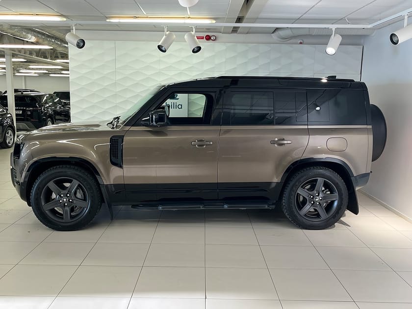 Bild 2 av Land Rover Defender P300e PHEV 110 X-Dynamic SE / Black Pack / Leasebar!