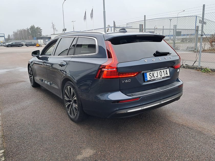 Bild 4 av Volvo V60 T6 Recharge Core Bright plug in AWD 350HK 4x4 Läder