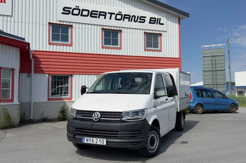 Bild 1 av Volkswagen Transporter Chassi Dubbelhytt T32 2.0 TDI BMT 4M VÄRMARE MOMSBIL