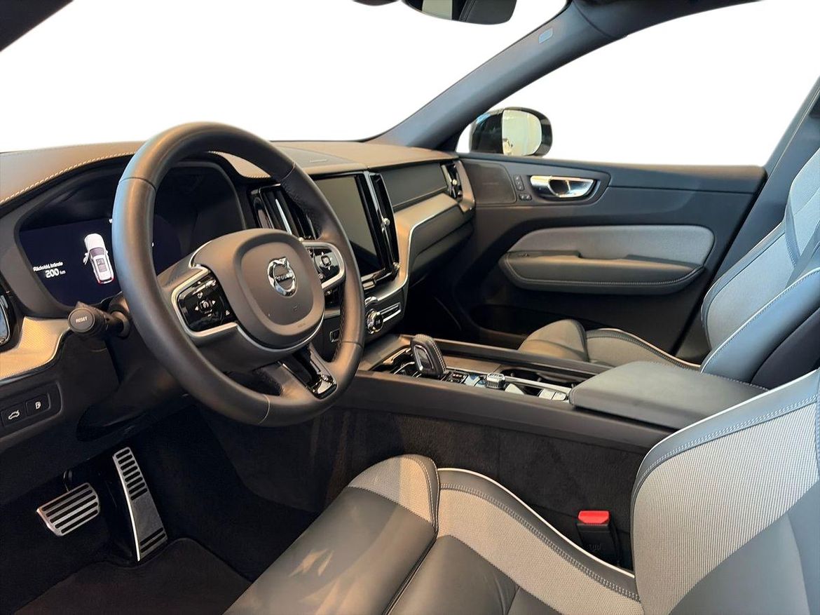 Volvo XC60 2022 - miniatyr 8