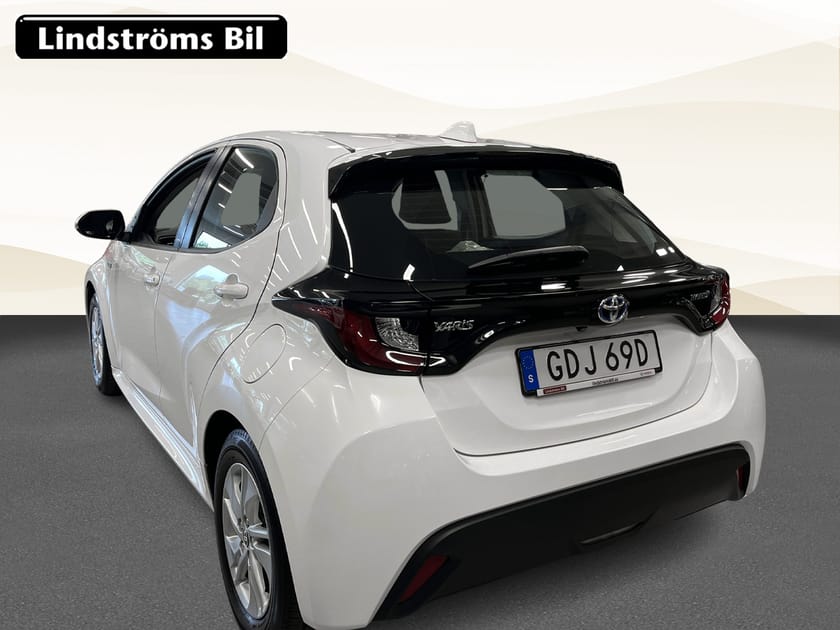 Bild 4 av Toyota Yaris Hybrid Active 1.5 116hk S&V-hjul