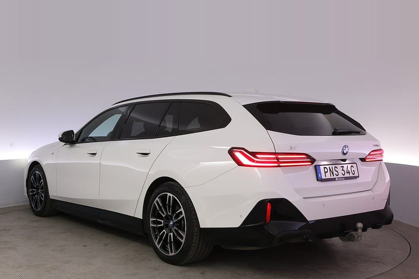 Bild 4 av BMW i5 eDrive40 Touring M Sport Drag BSM Kamera DA V-hjul