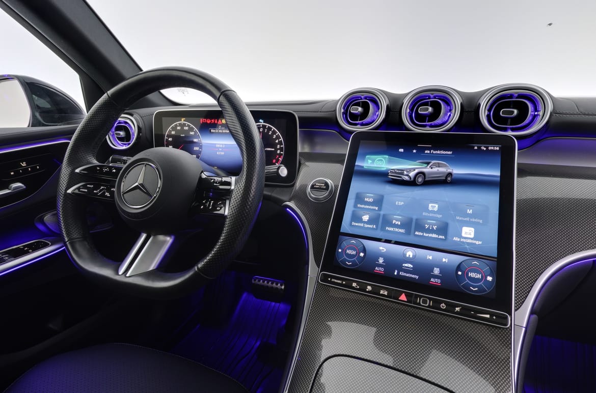 Mercedes-Benz GLC 2023 - miniatyr 8