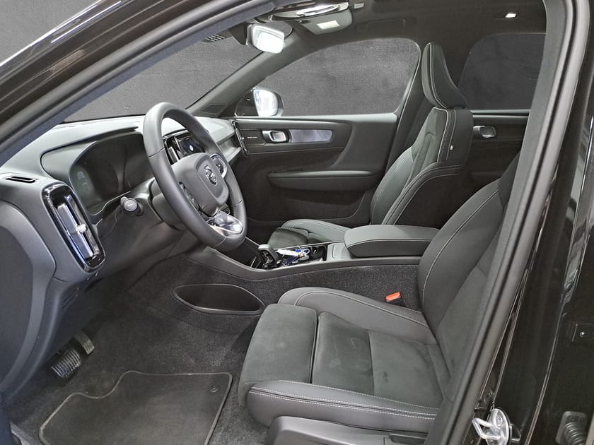 Bild 5 av Volvo EX40 Twin Motor Performance UltraBlackSE