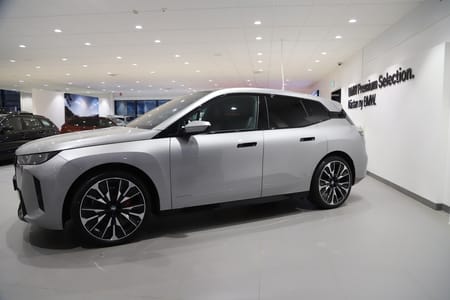 BMW iX xDrive60 Supercharged / Nypris 1136"