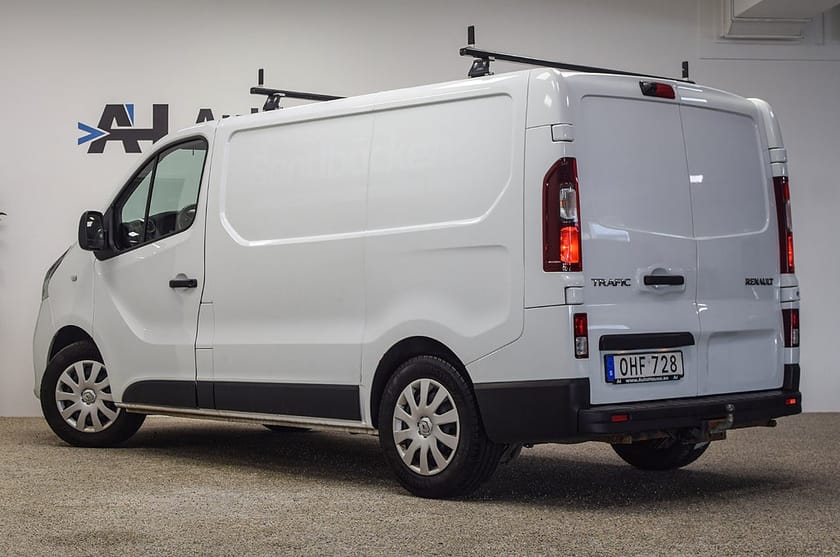 Bild 2 av Renault Trafic Skåpbil 2.9t 1.6 dCi L1H1 D-värmare Drag B-kamera MOMS