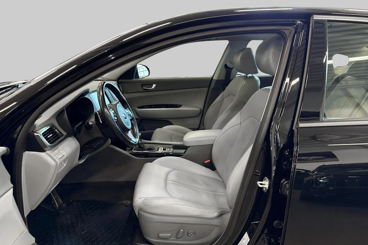 picture of a car