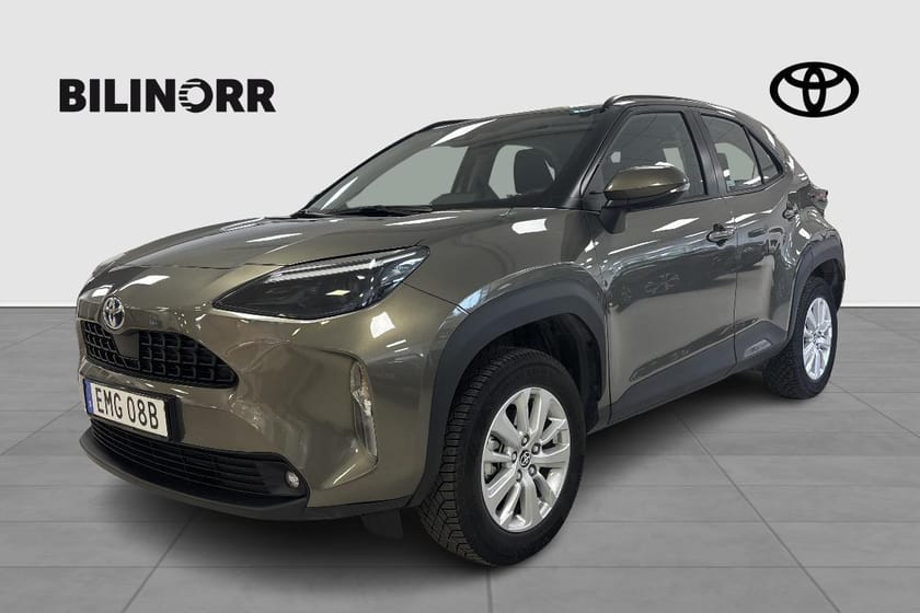 Bild 1 av Toyota Yaris Cross Hybrid AWD-i 1,5 ACTIVE - DRAGKROK