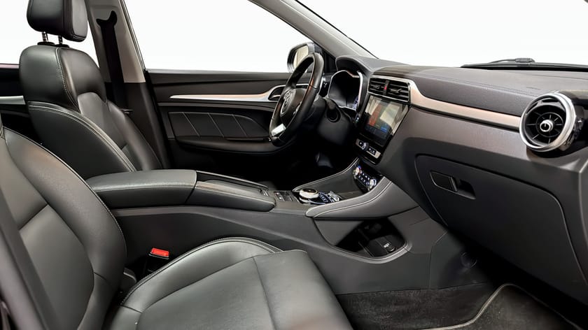 Bild 3 av MG 5 Standard Range Luxury 360° Kamera Skinn Elstol Keyless Värmare 50 kWh