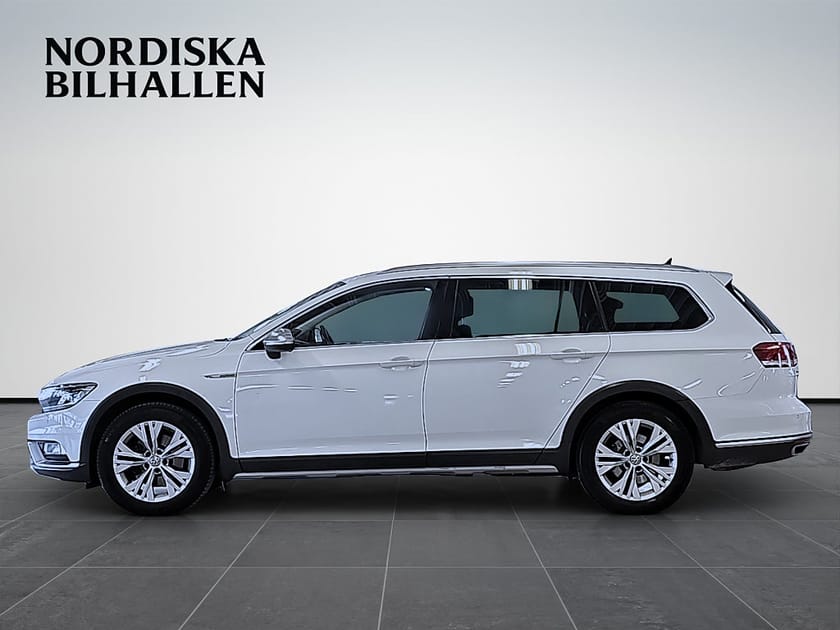 Bild 4 av Volkswagen Passat Alltrack 2.0 TDI DPF SCR 4Motion Cockpit Apple Car Värm