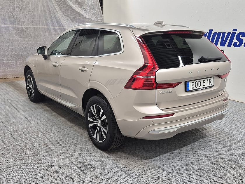 Bild 5 av Volvo XC60 T6 Recharge Core Bright plug in AWD 350HK 4x4 Panorama